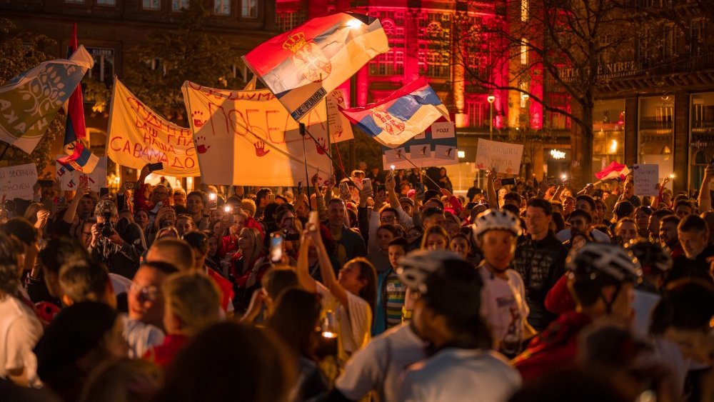 Studenti biciklisti danas u protestnoj šetnji do evropskih institucija: Evropski zvaničnici zahvalili studentima što ih podsećaju šta je to demokratija 2